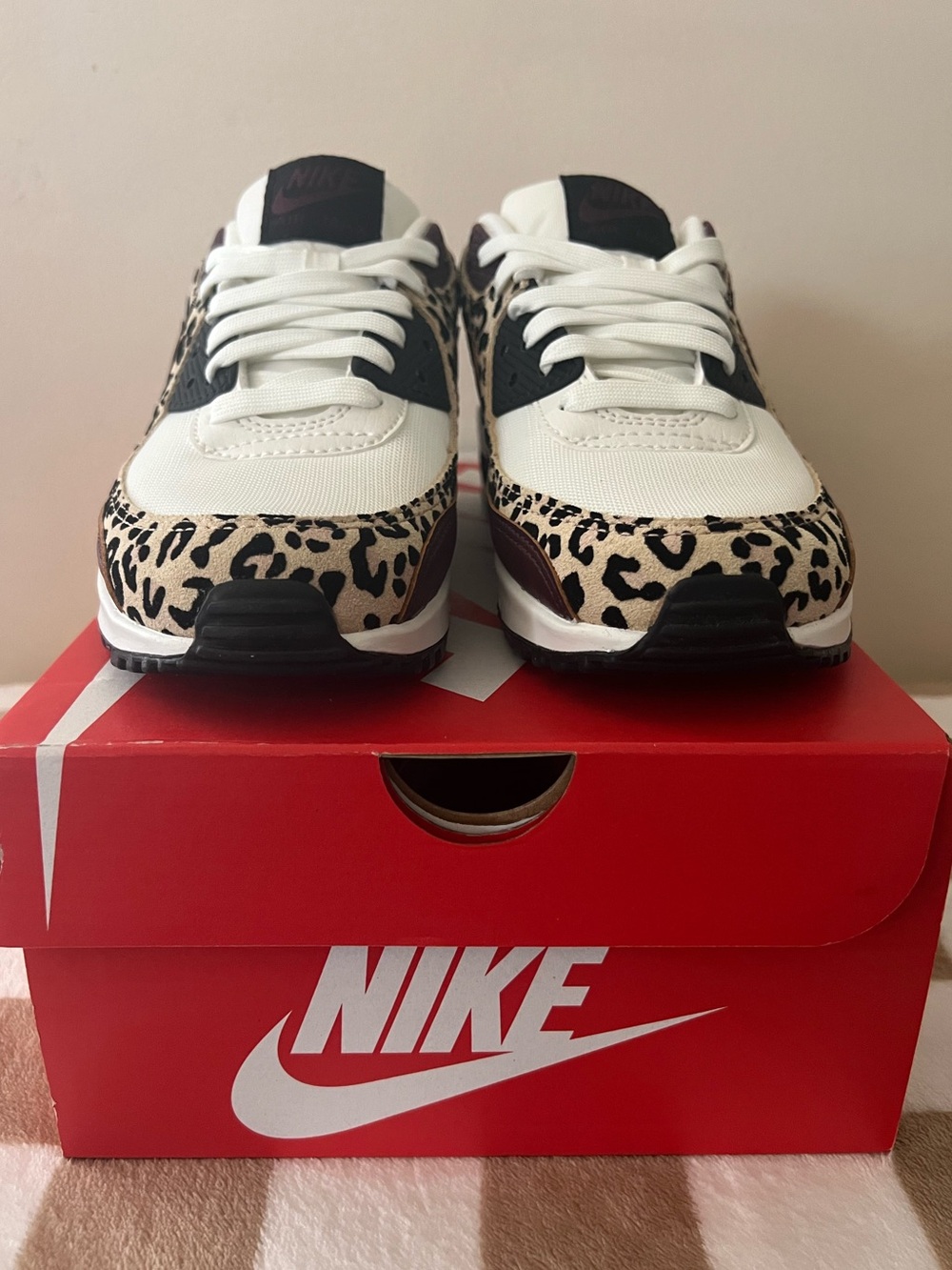 Nike Air Max 90 SE Sneakers Burgundy/Leopard IF1619 102 Women’s Sz 7.5 BNIB - Picture 8 of 16
